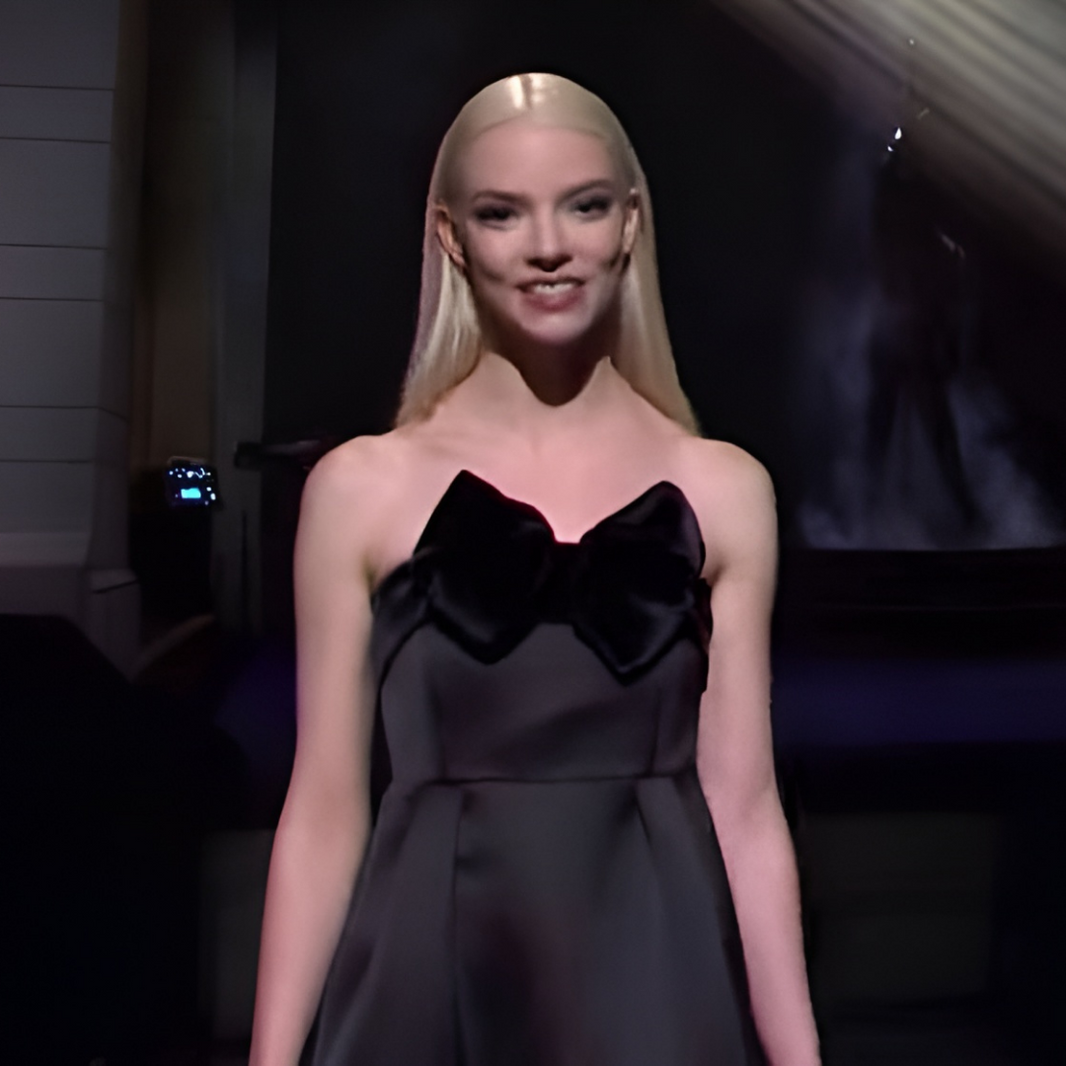ANYA TAYLOR-JOY HOSTS 'SATURDAY NIGHT LIVE' IN DICE KAYEK FW 21 RTW