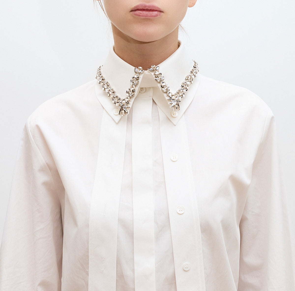 White Crystal-Embellished Detachable Collar